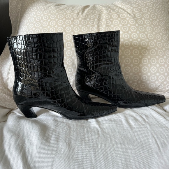 Khaite ‘Arizona’ Boots - Picture 1 of 8